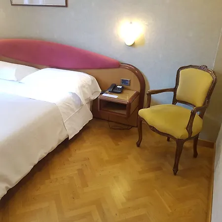 Otel Fori Imperiali