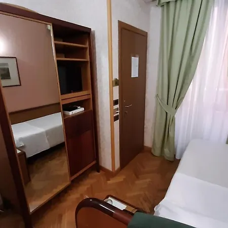 Hotel Fori Imperiali 3*